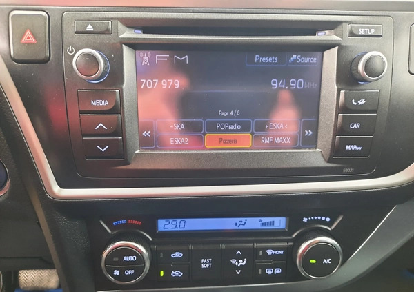 Toyota Auris cena 46000 przebieg: 104000, rok produkcji 2013 z Leszno małe 191